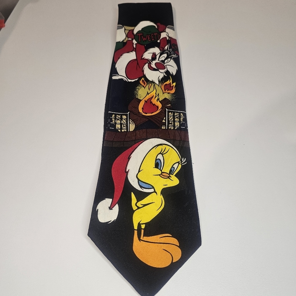 Vintage 90s Looney Tunes Mania Necktie Tweety Sylvester Christmas Eclectic